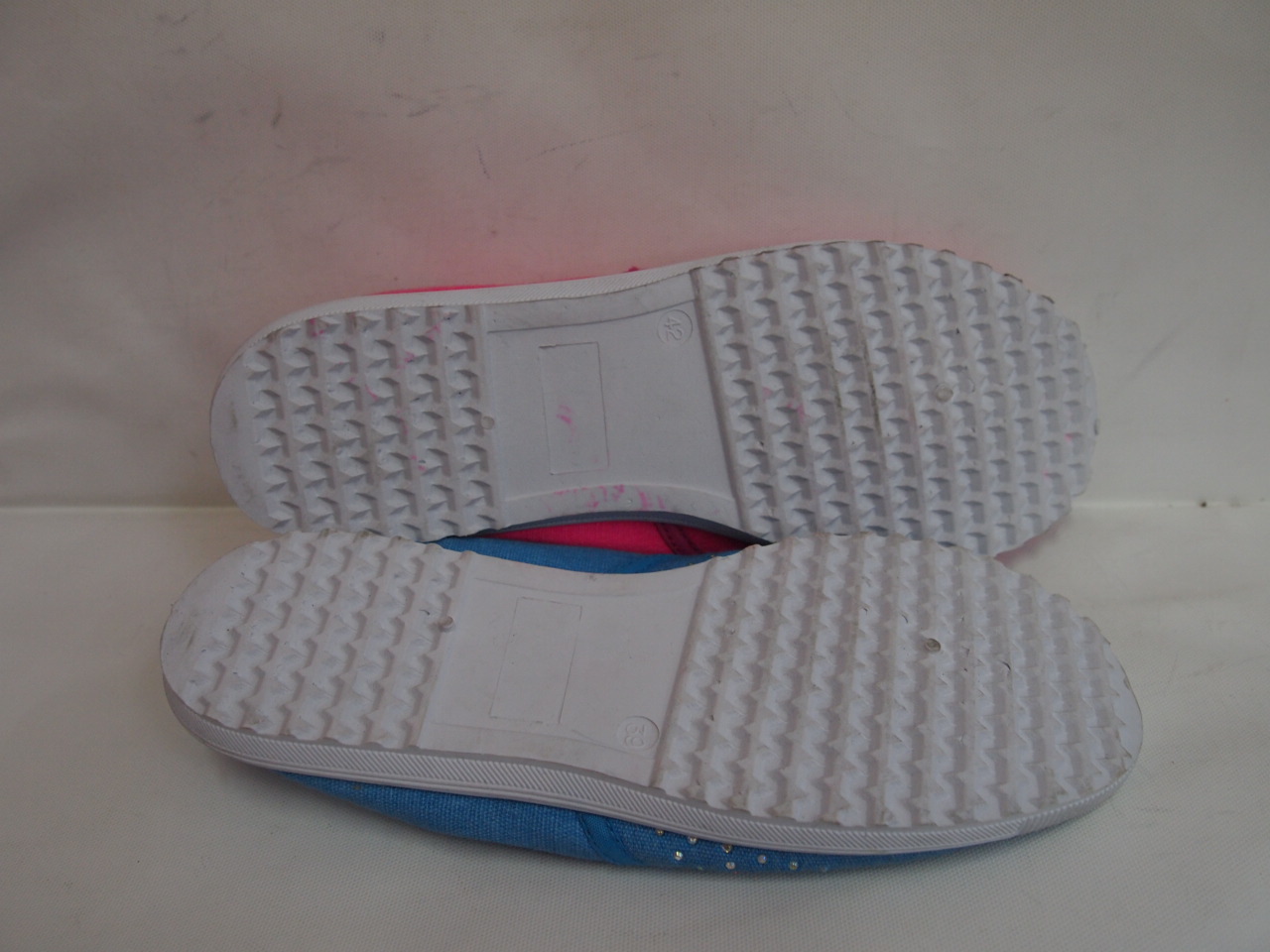 SCM104 ( SIZE 37/42 )