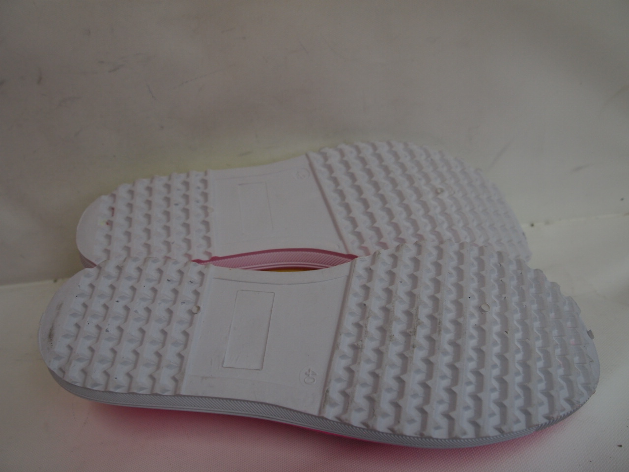 SCM105 ( SIZE 37/42 )