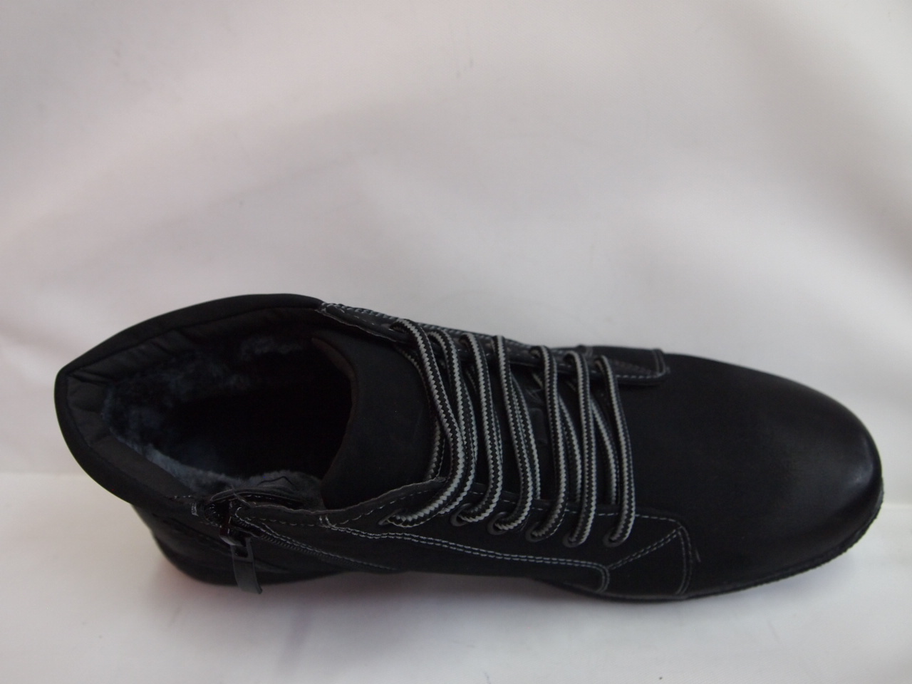 SCM111P ( SIZE 37/42 )