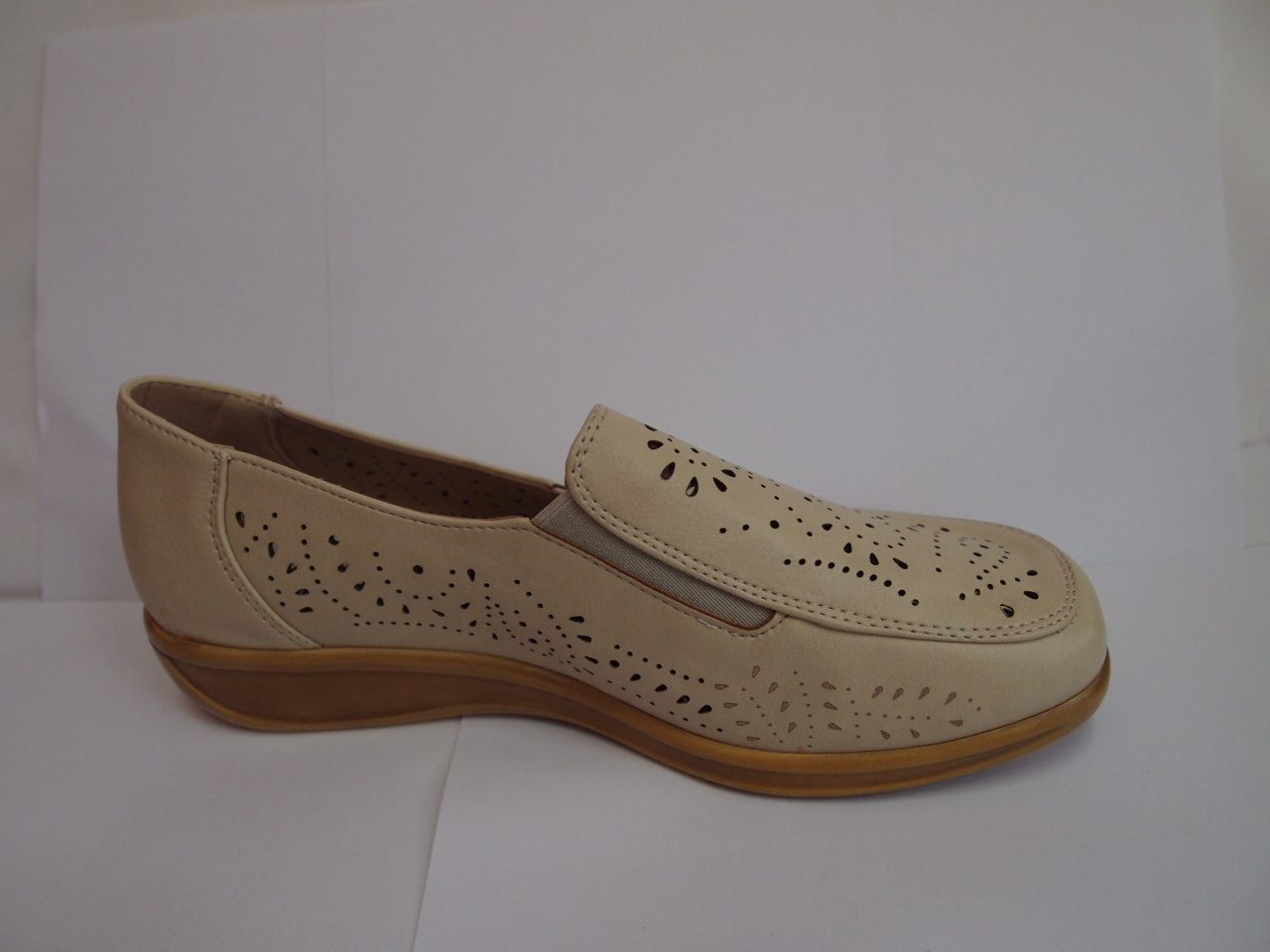 FN684 ( size 36/42 )