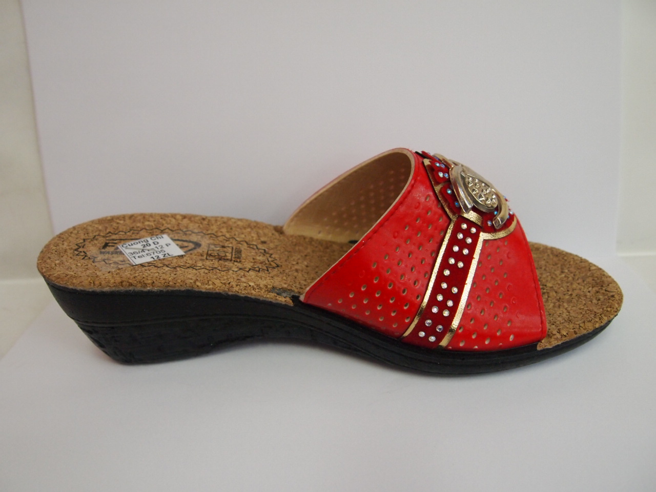 20D ( SIZE 36/41 )