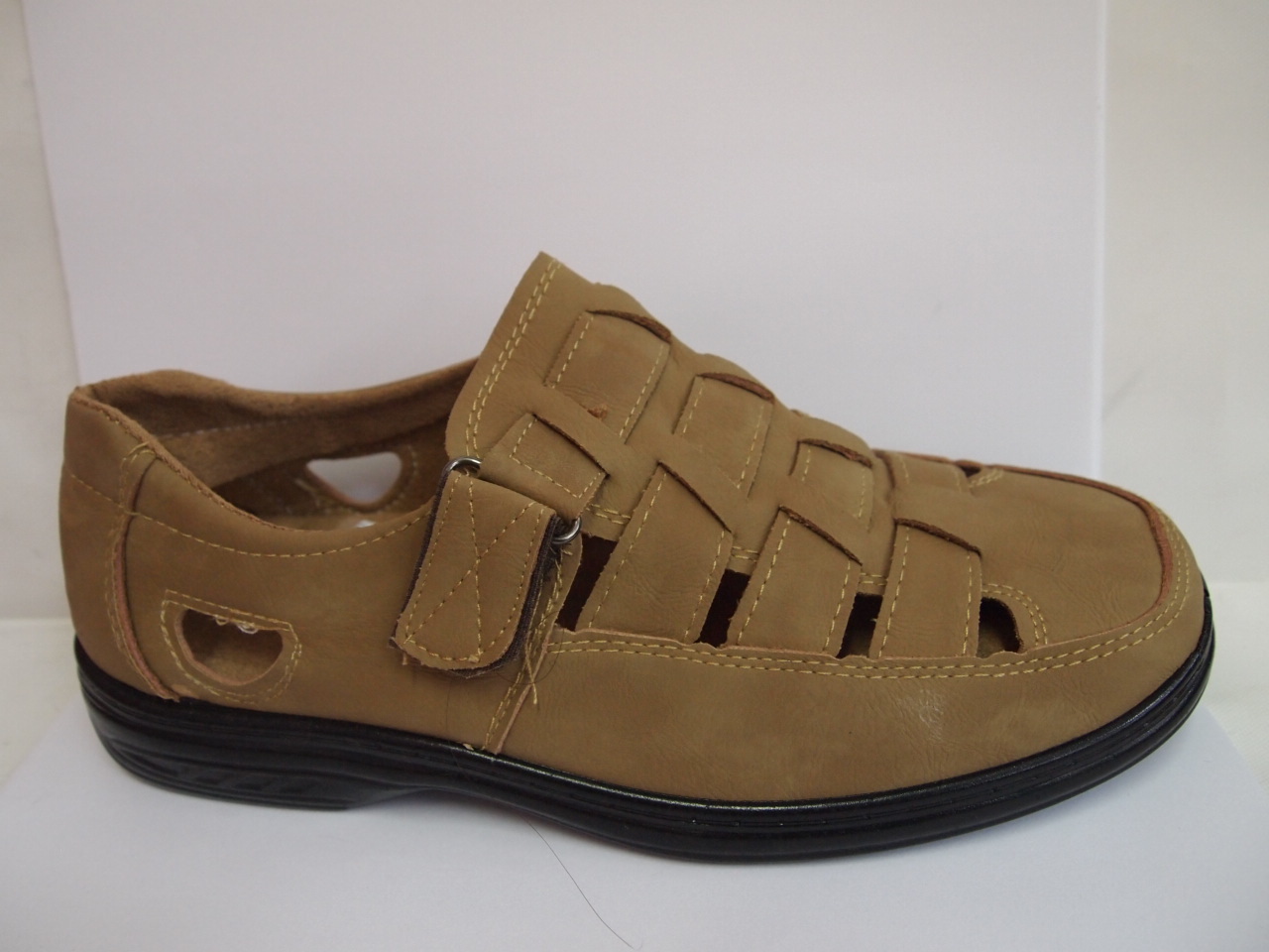 R602E ( size 41/46 )
