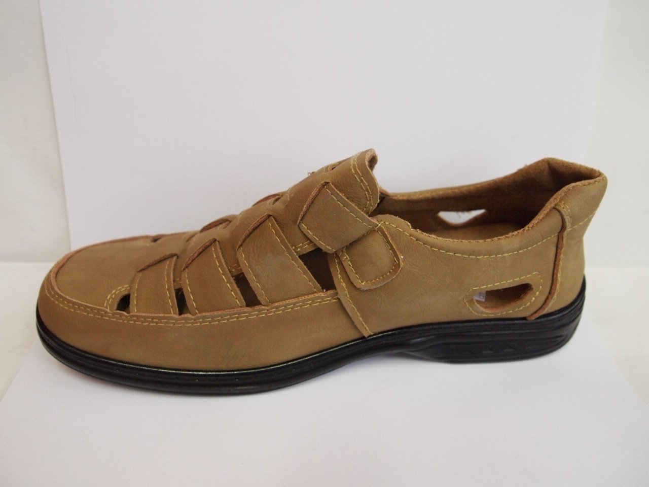 R602E ( size 41/46 )