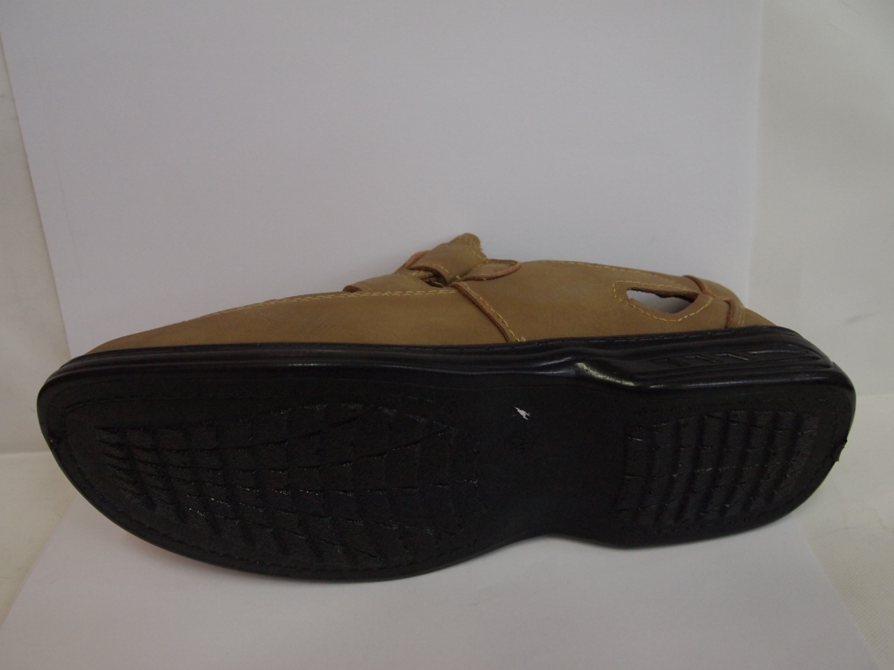 R602E ( size 41/46 )