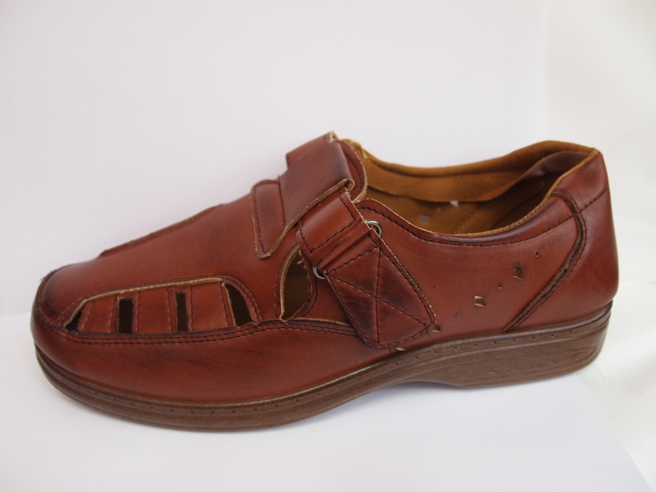 R608D ( size 41/46 )