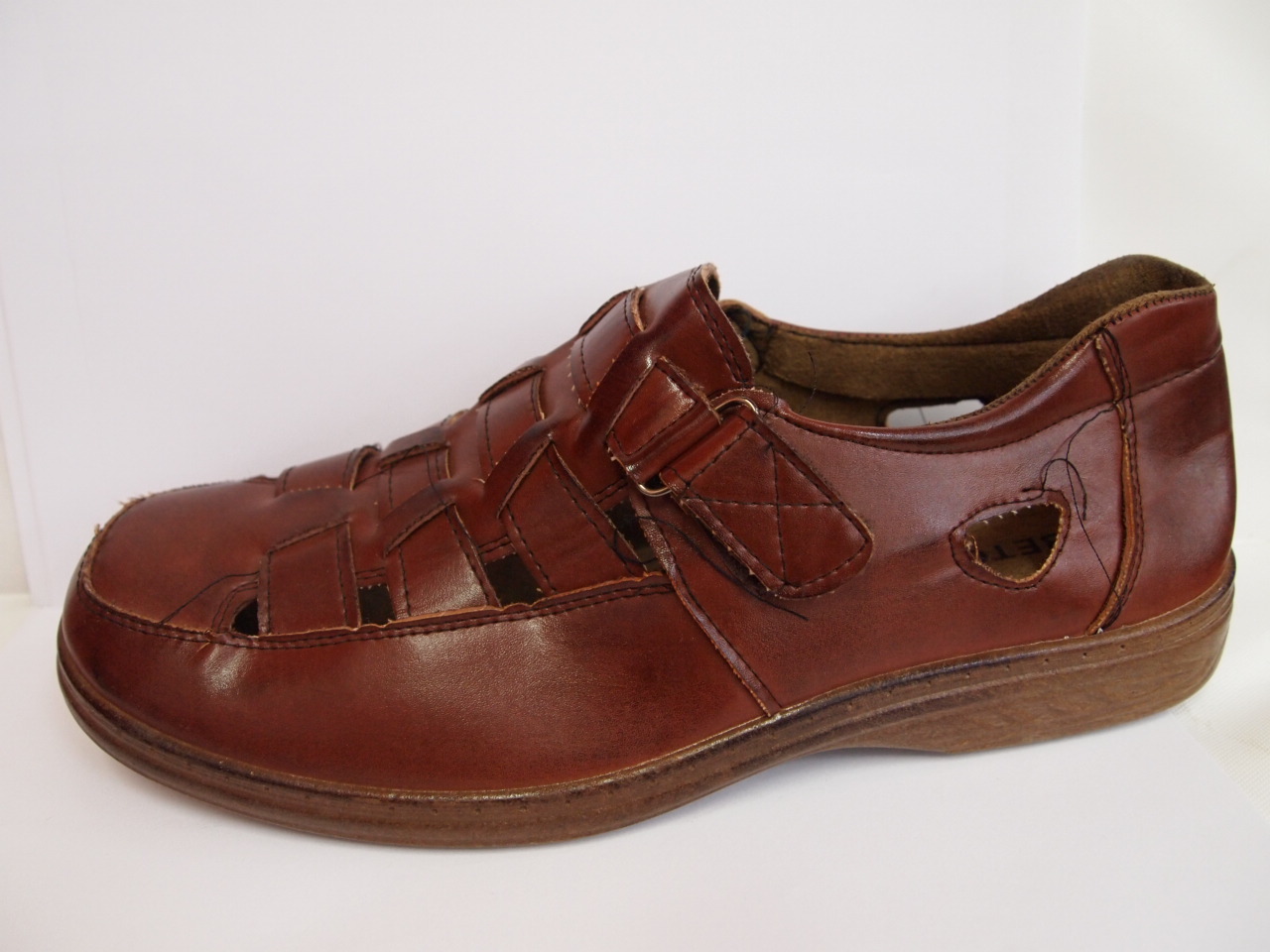 R602D ( size 41/46 )