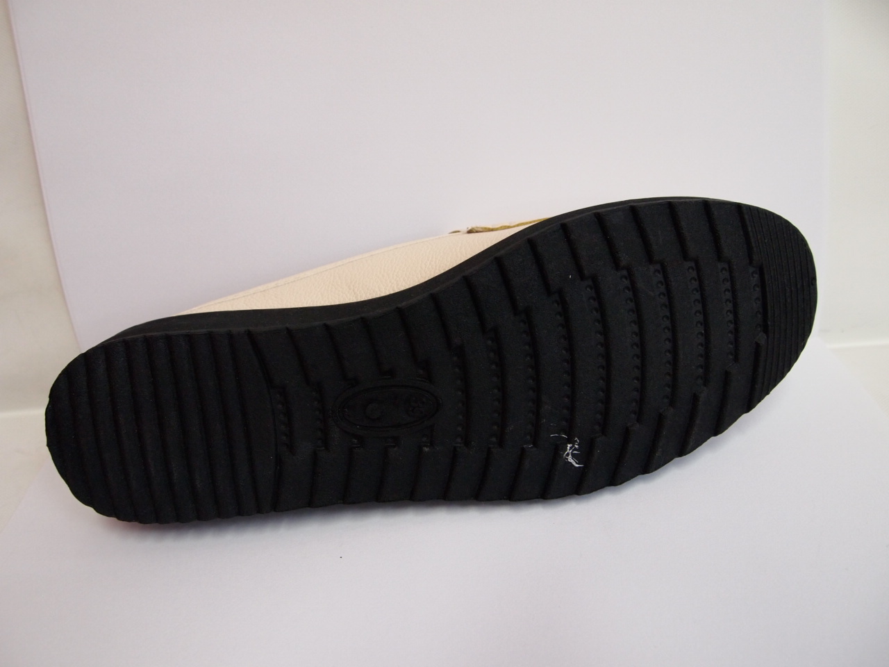 GF-A221 ( SIZE 36/41 )