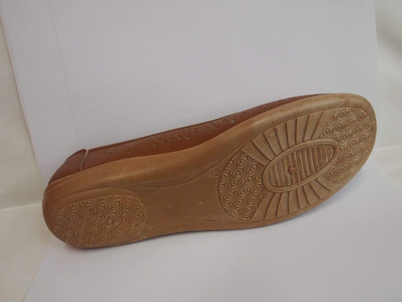 GF-168 ( SIZE 36/41 )