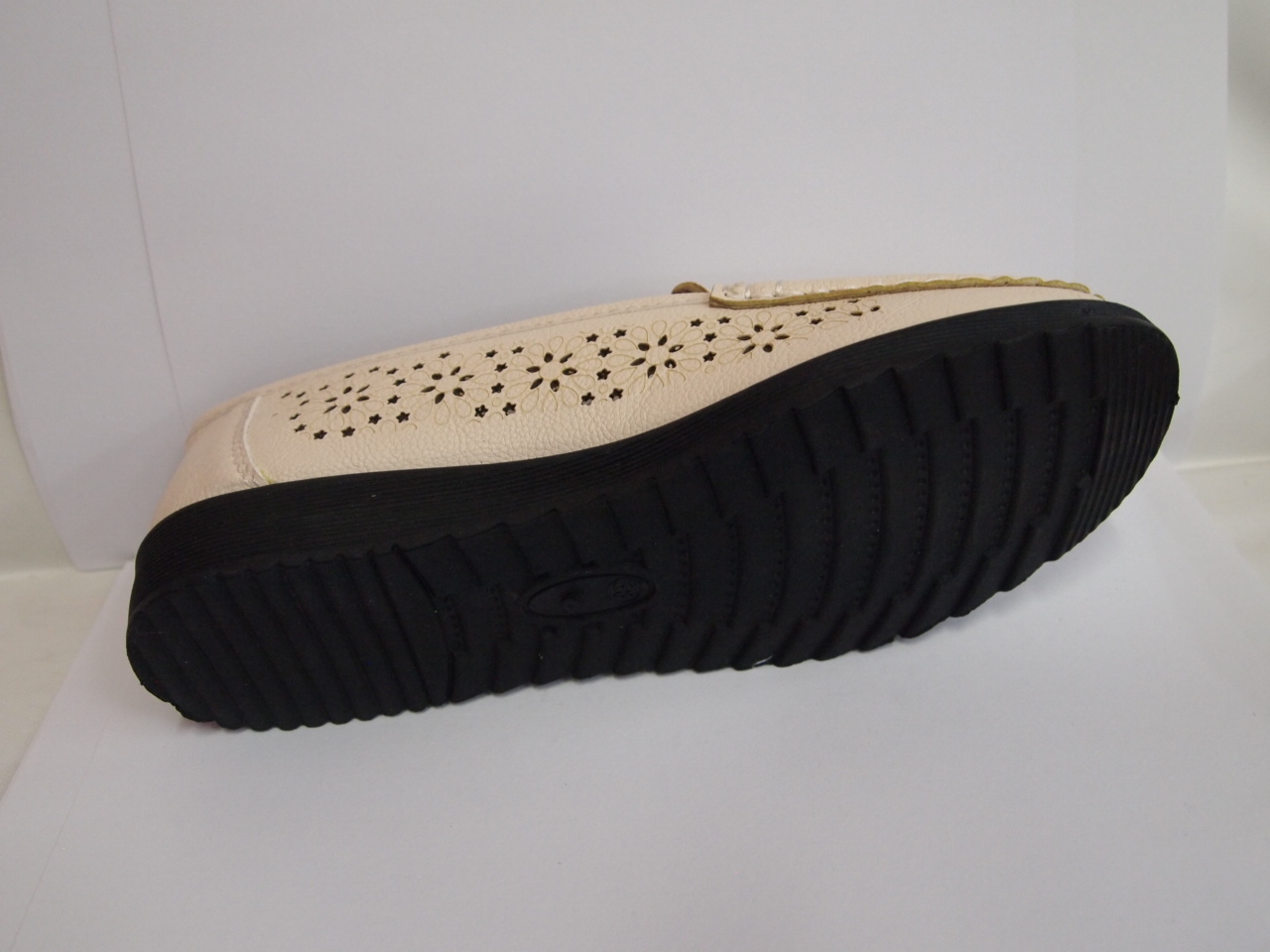 GF-A218 ( SIZE 36/41 )