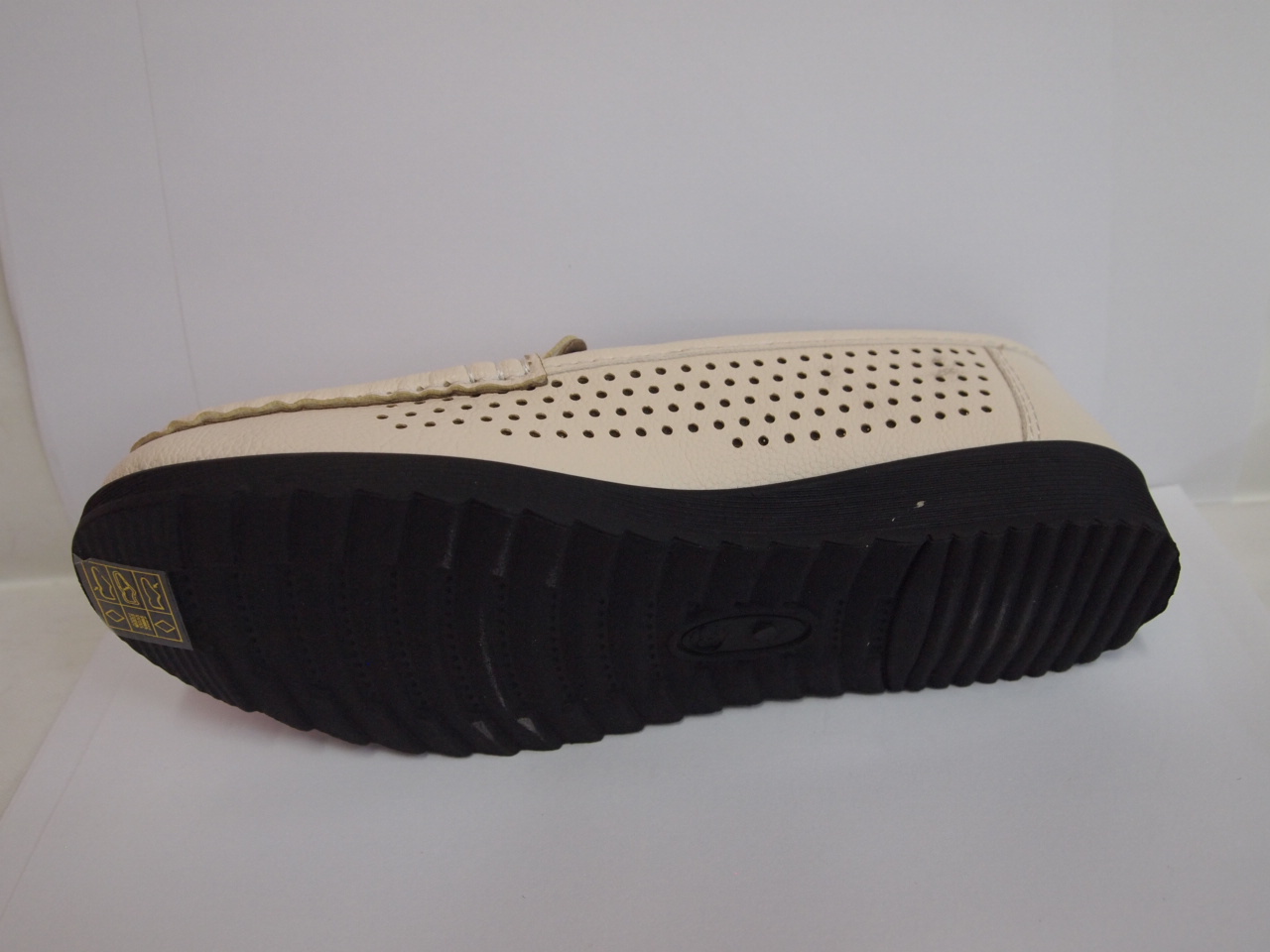 GF-A217 ( SIZE 36/41 )