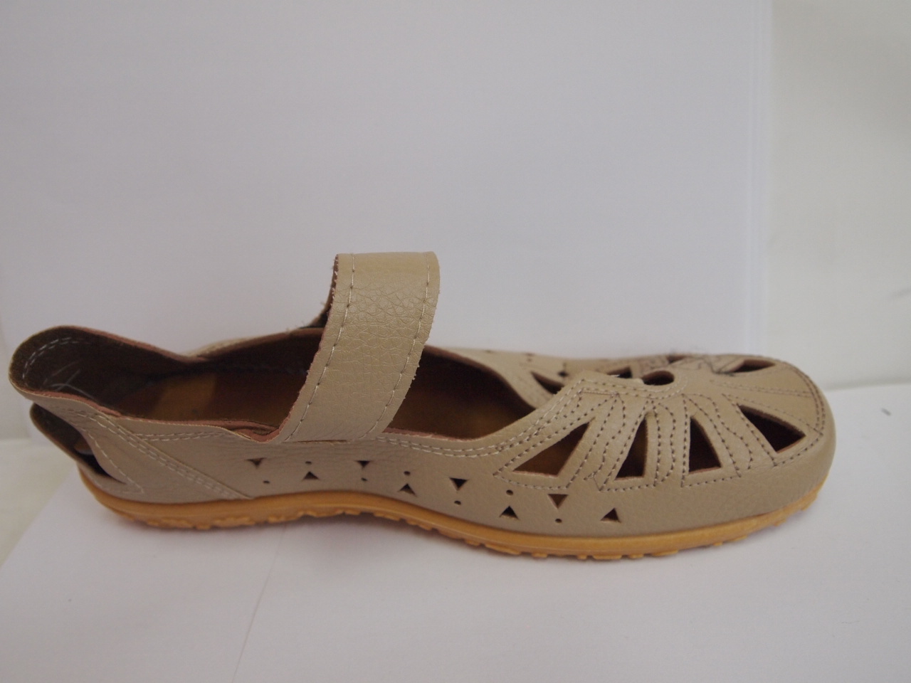 R4102G ( SIZE 37/42 )
