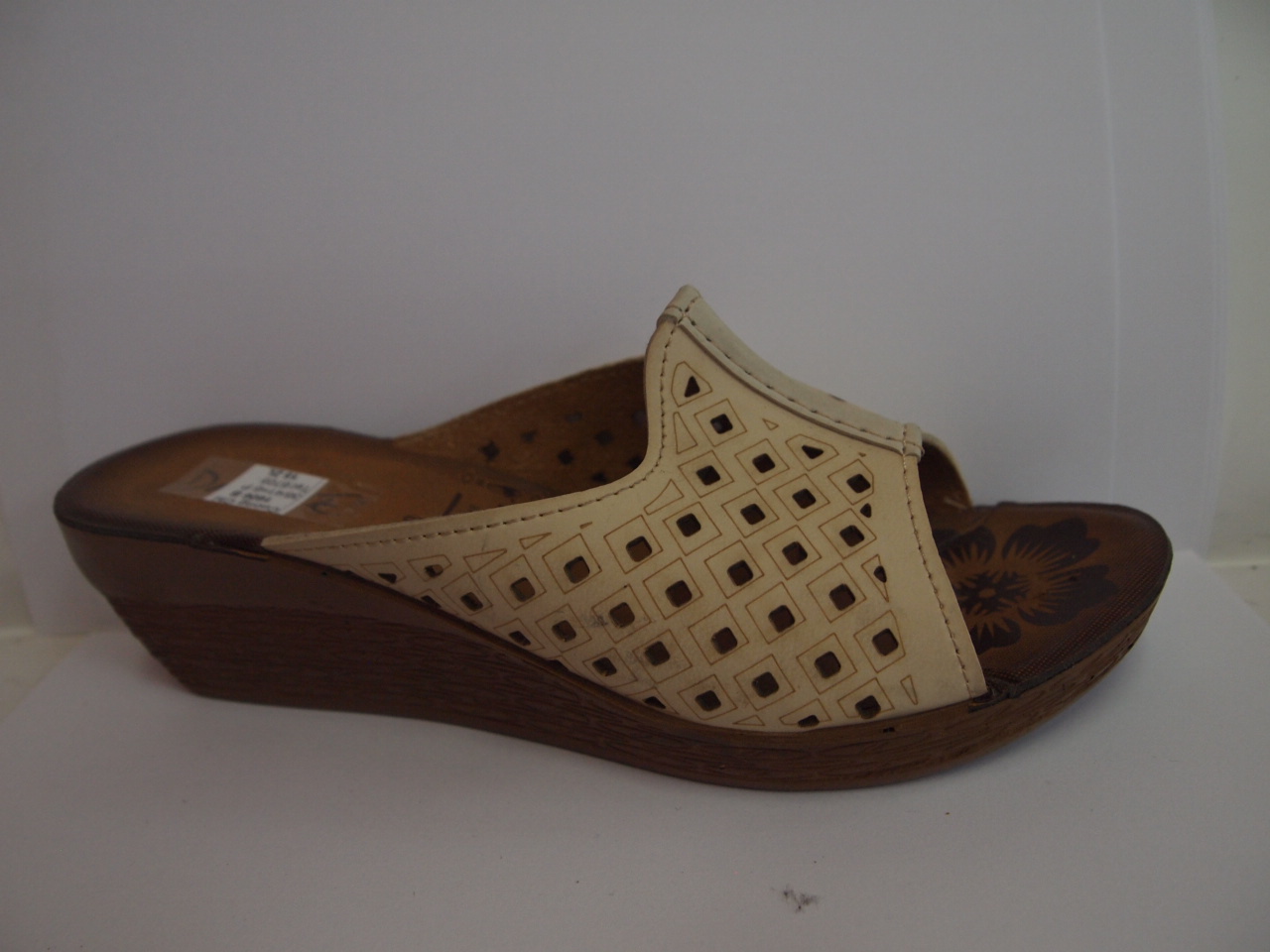 1606B ( size 36/41 )