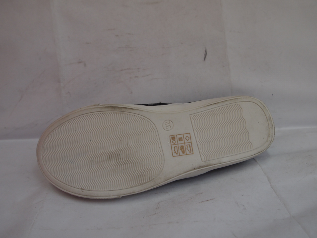 SB1-07 ( SIZE 36/41 )