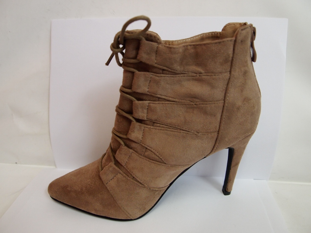 LU110D ( SIZE 36/41 )