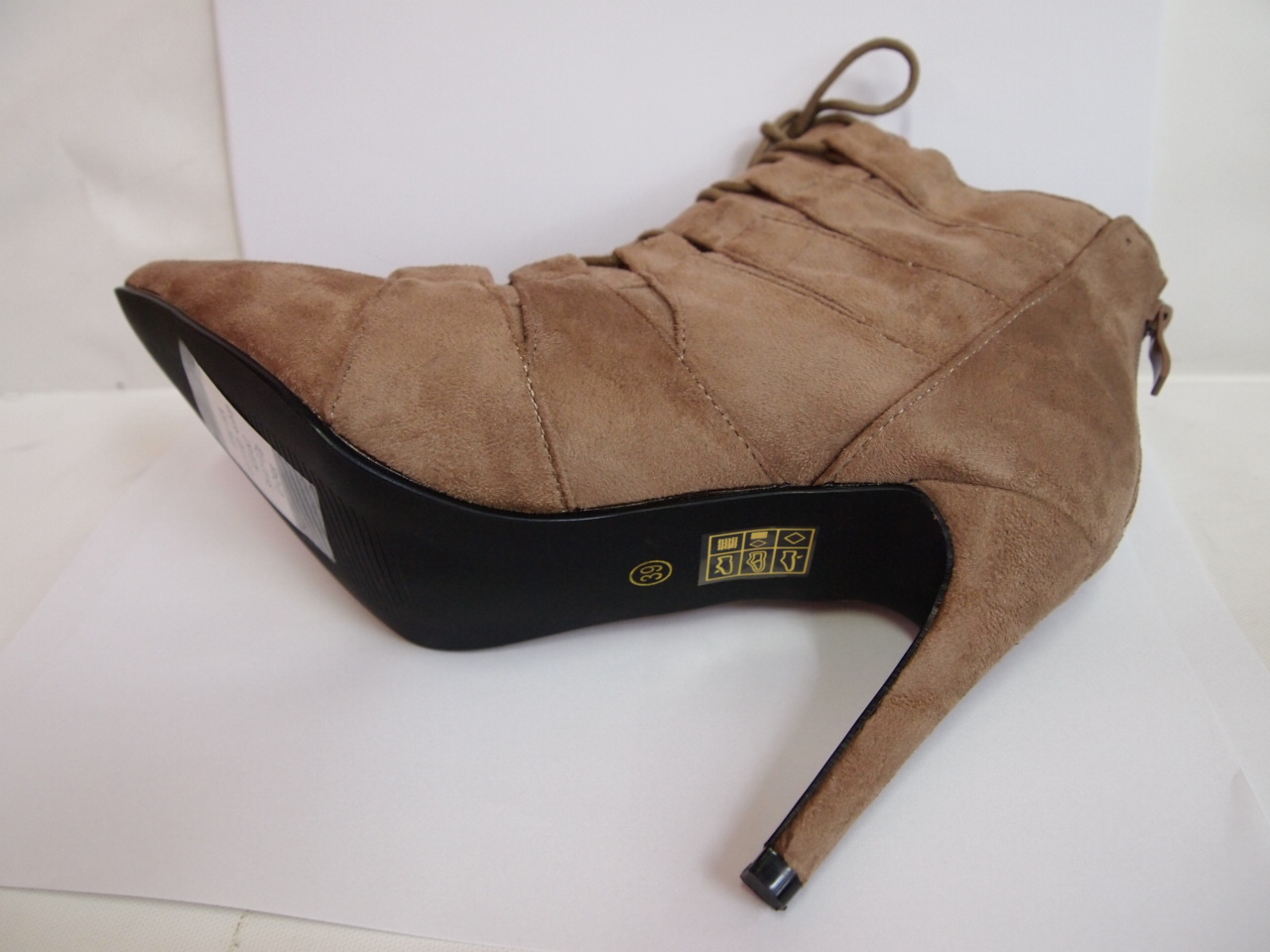 LU110D ( SIZE 36/41 )