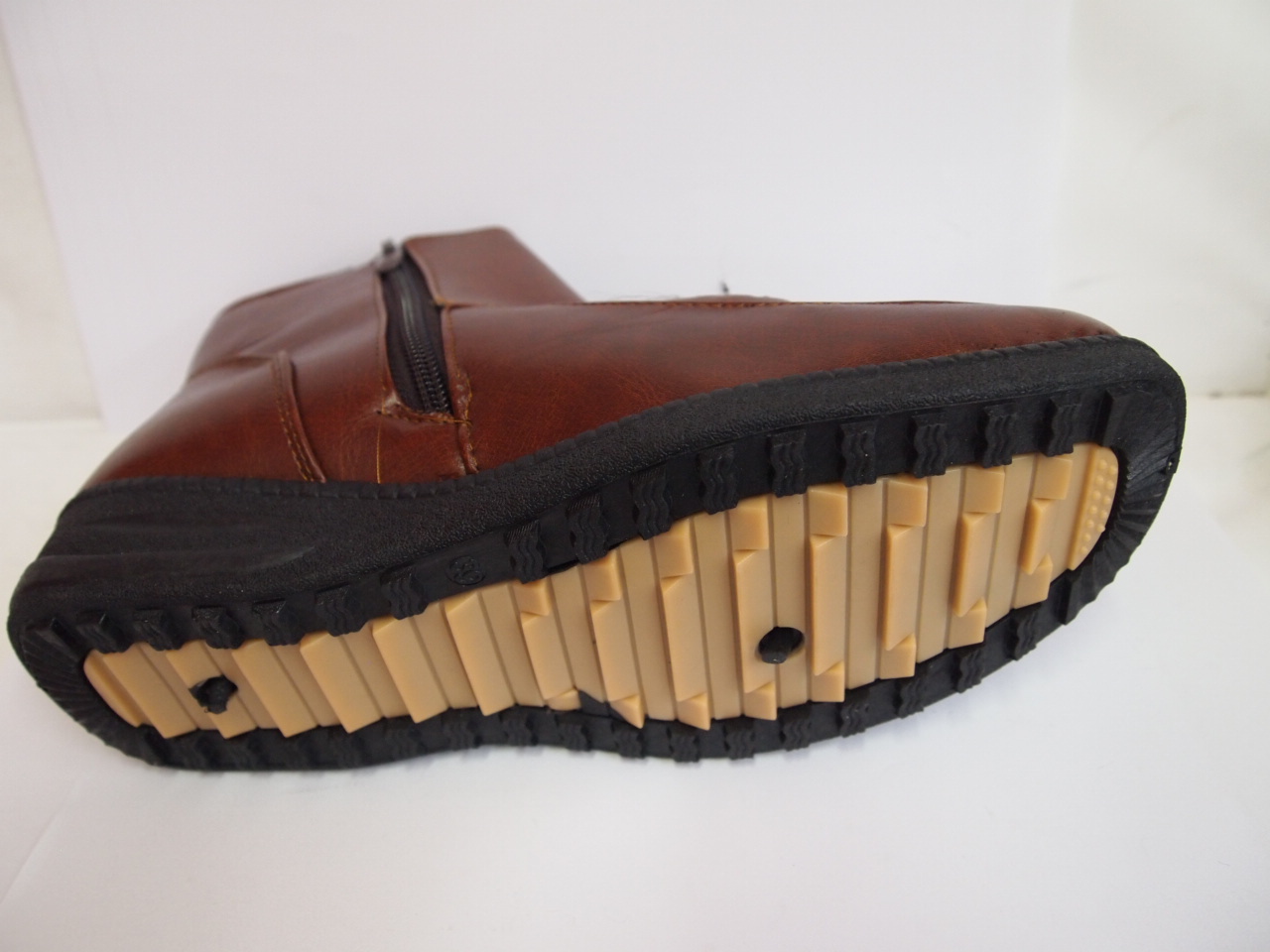 R304F ( SIZE 37/42 )