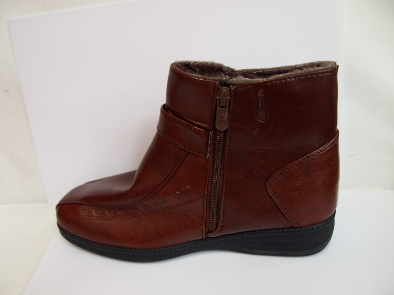 R312F ( SIZE 37/42 )