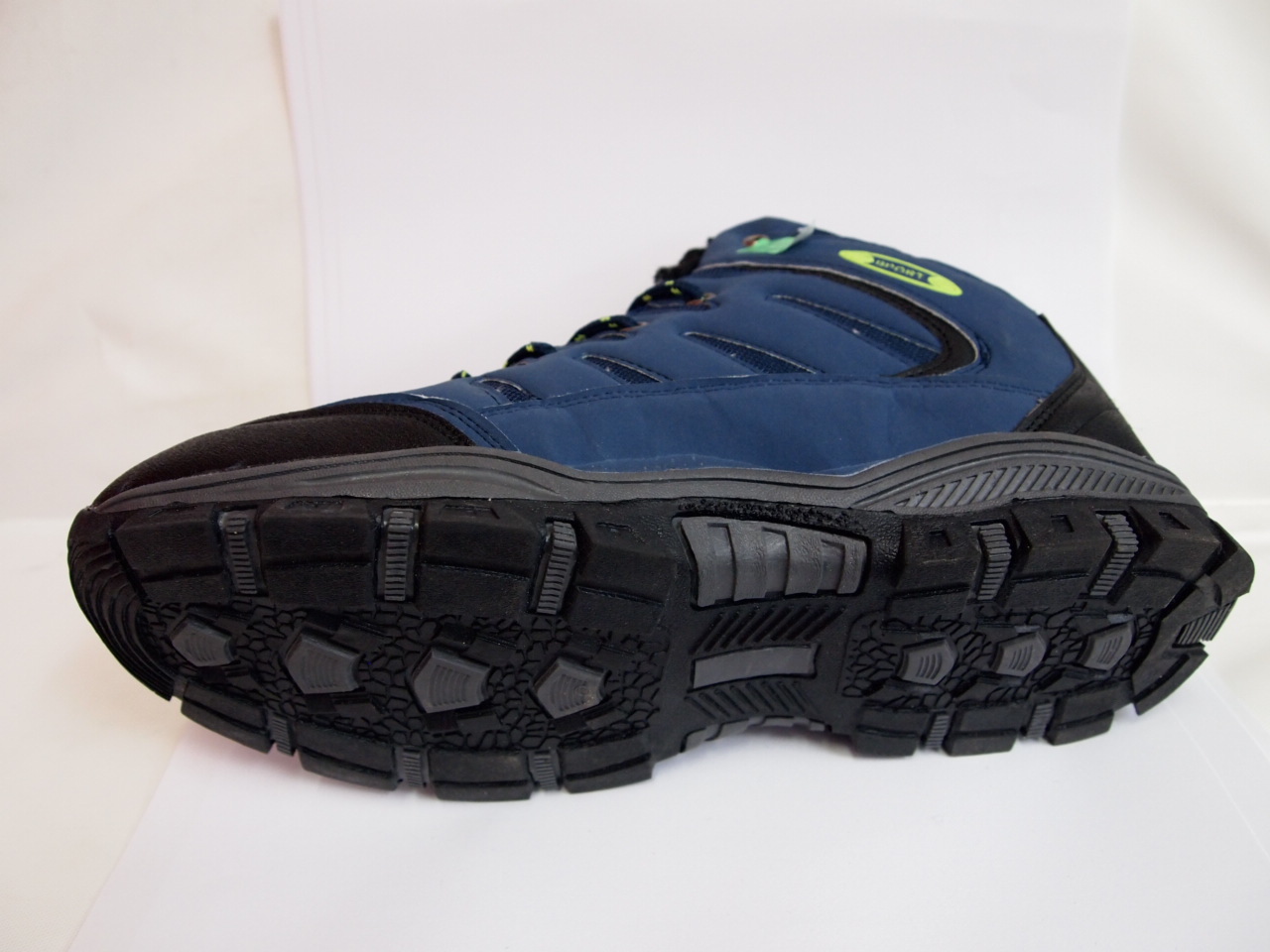 M005C ( size 41/46 )