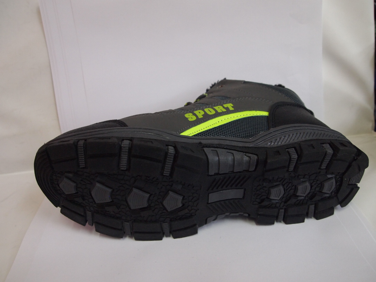 M006B ( size 41/46 )