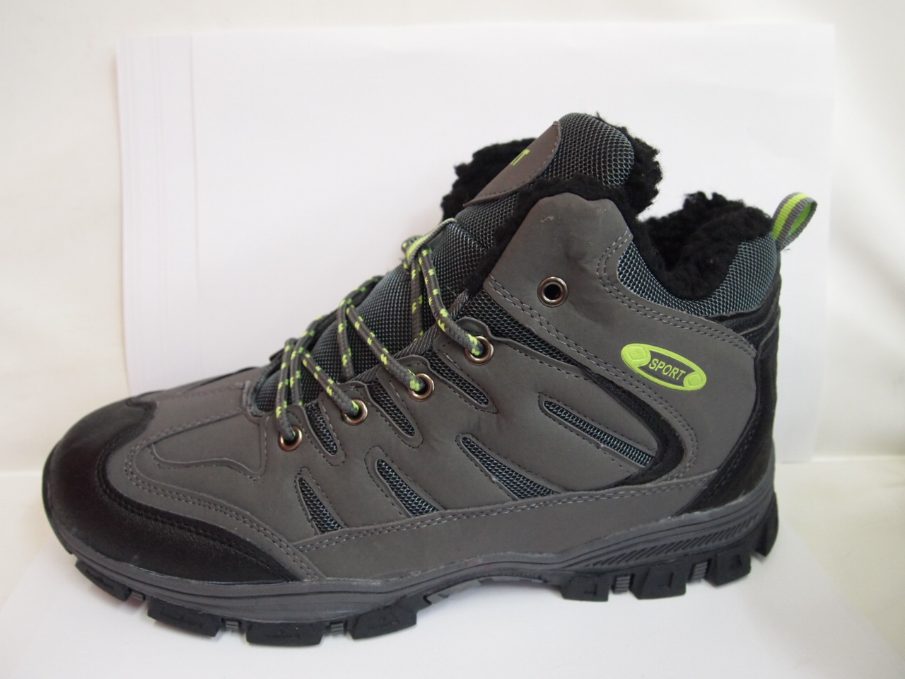 M005B ( size 41/46 )