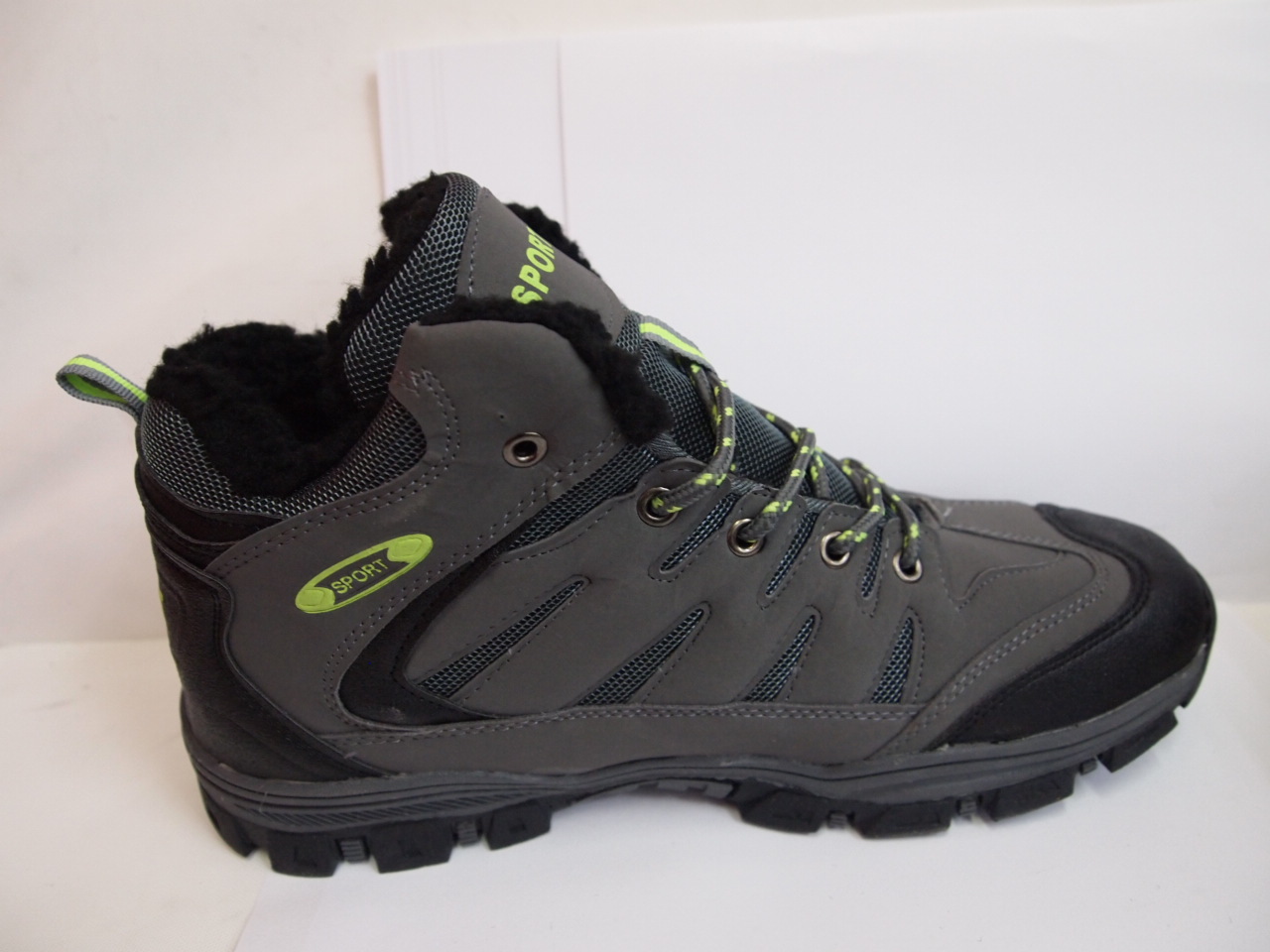 M005B ( size 41/46 )