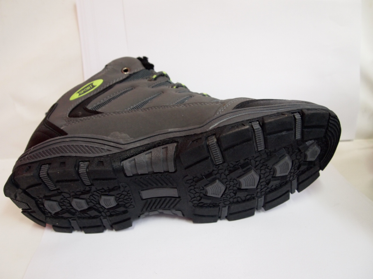 M005B ( size 41/46 )