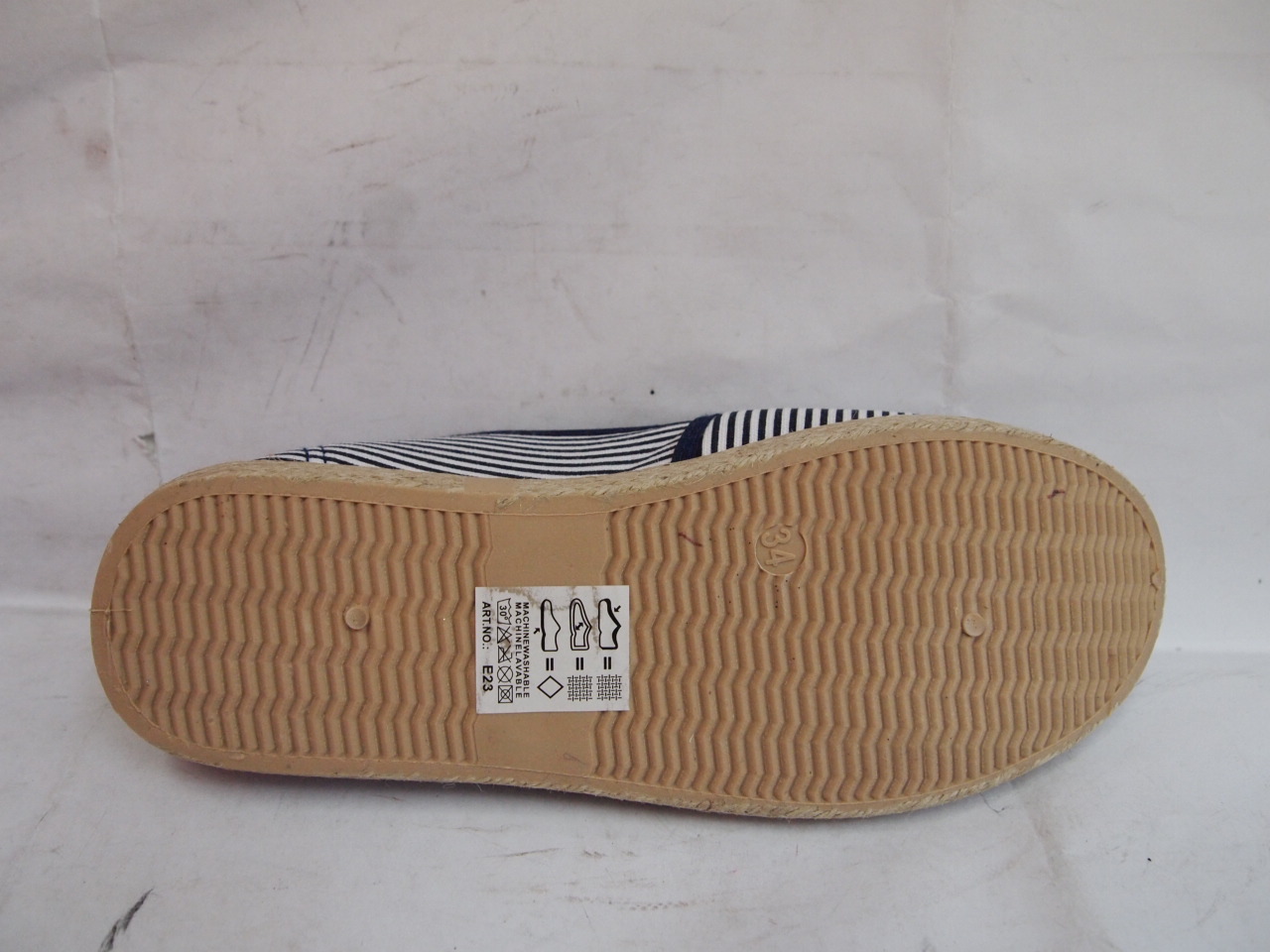 M8118 BK ( SIZE 36/41 )