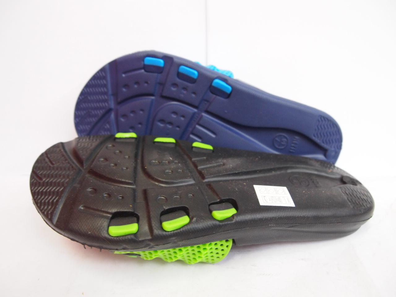 8-7777 ( size 36/41 )